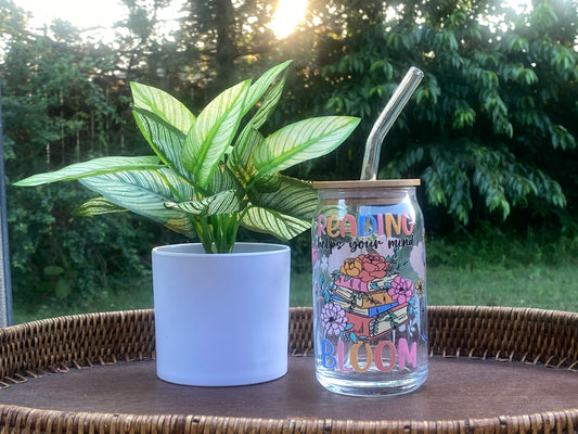 16 oz. Glass Can: Reading in Bloom